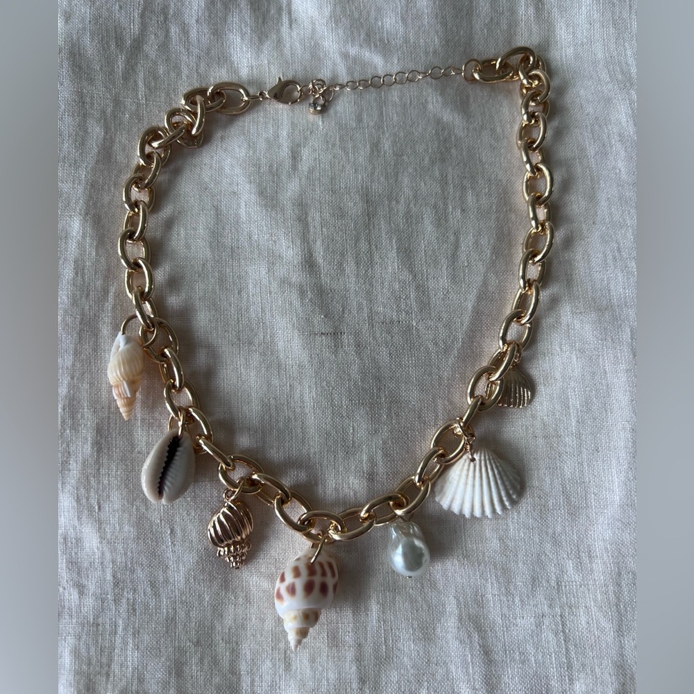 Shell necklace
